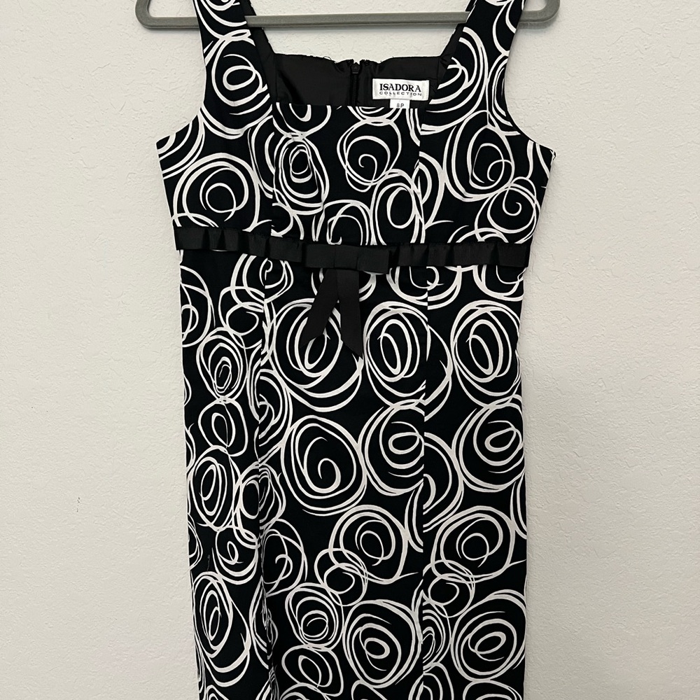 Black and White Sheath Midi Dress with Scoop Neck